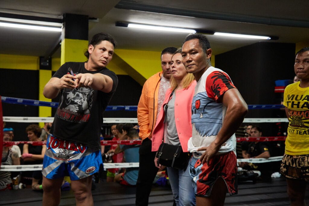 Saenchai: El legendario luchador tailandés de Muay Thai y kickboxing