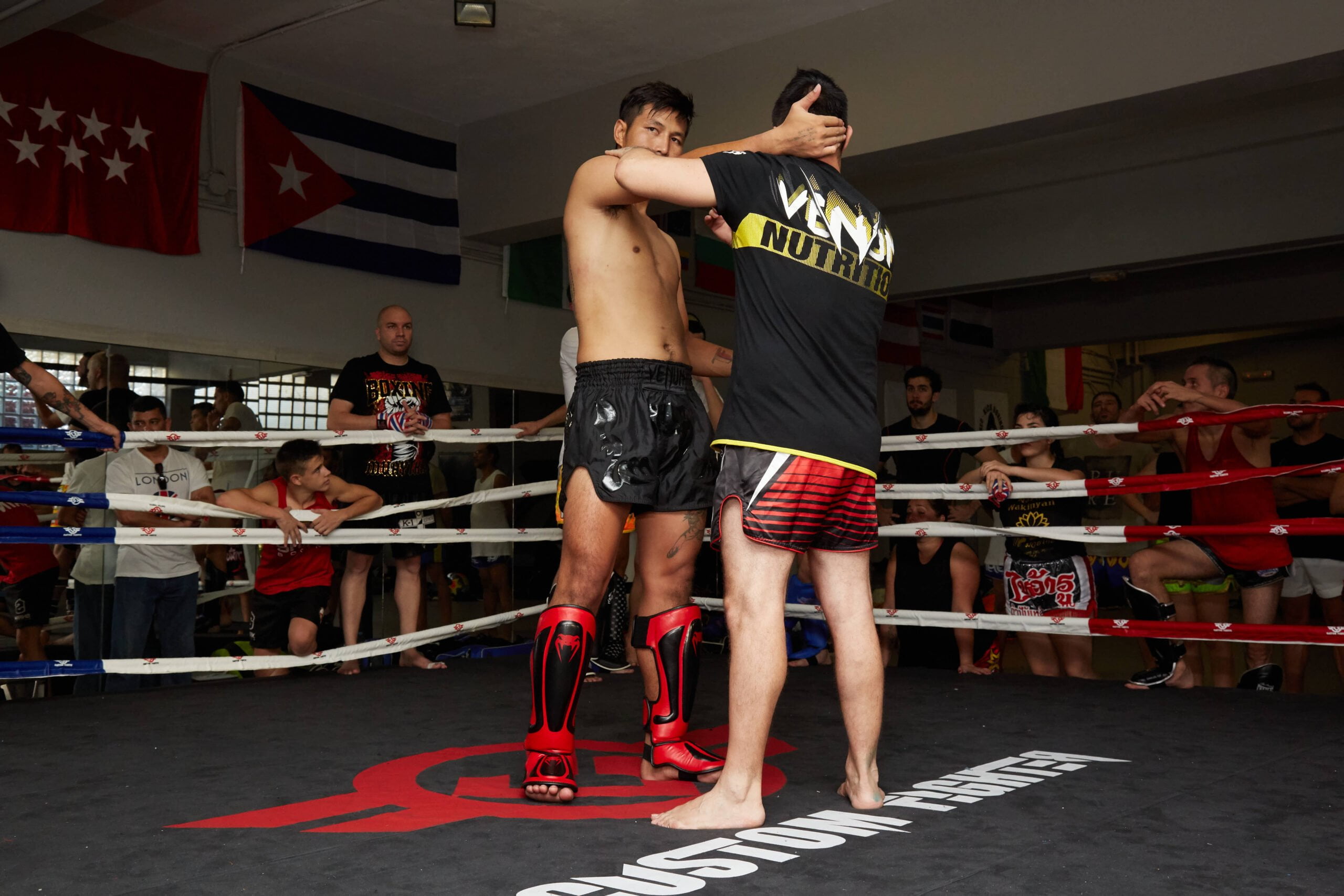 Entrenamiento Muay Thai: Rutina para Principiantes en Casa